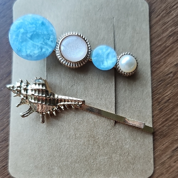 None Accessories - New Gold and Blue Beach Theme Sea Shell Hair Clip Set